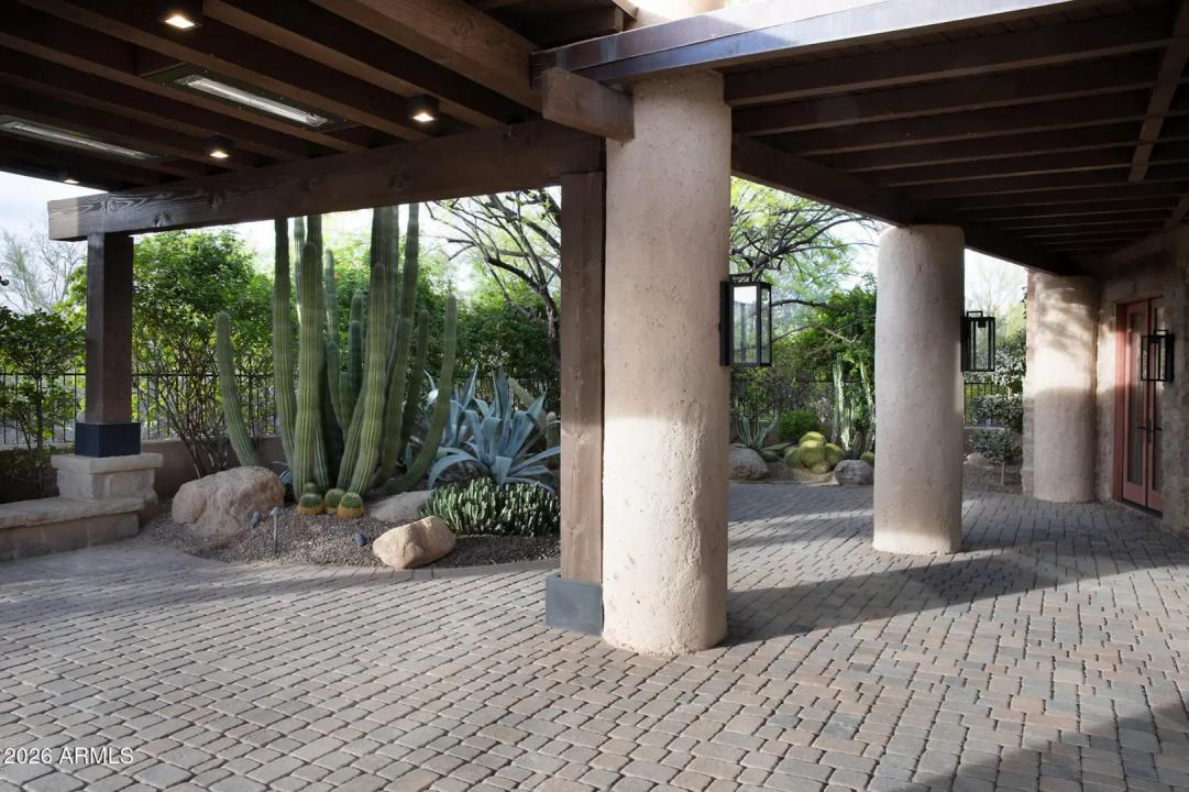 Real Estate Picture 34