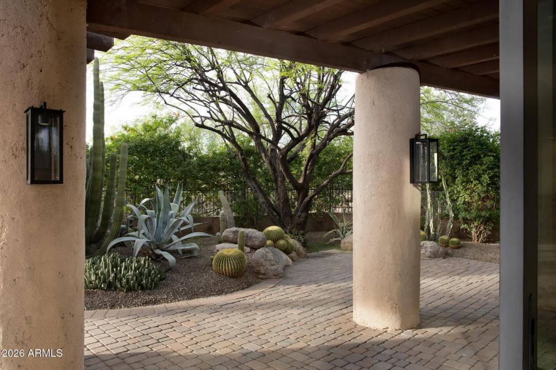 Real Estate Picture 35