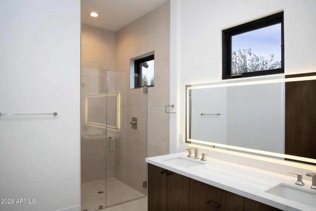 Real Estate Picture 28