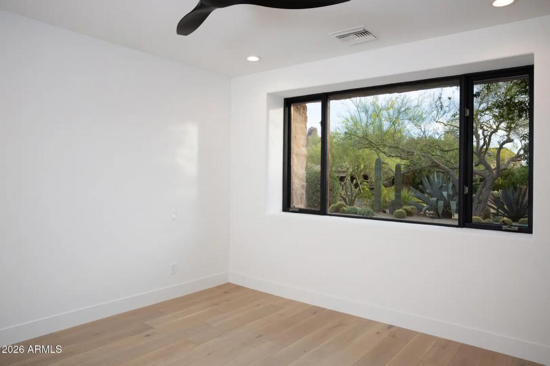 Real Estate Picture 27