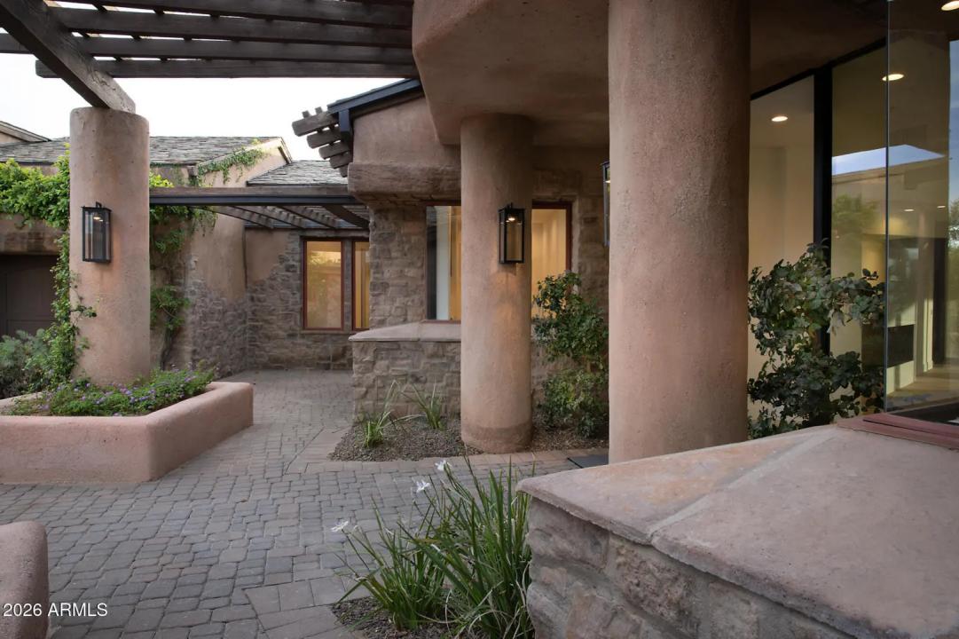 Real Estate Picture 23