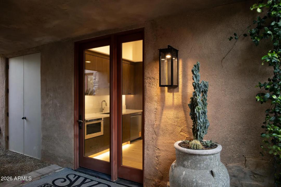 Real Estate Picture 24