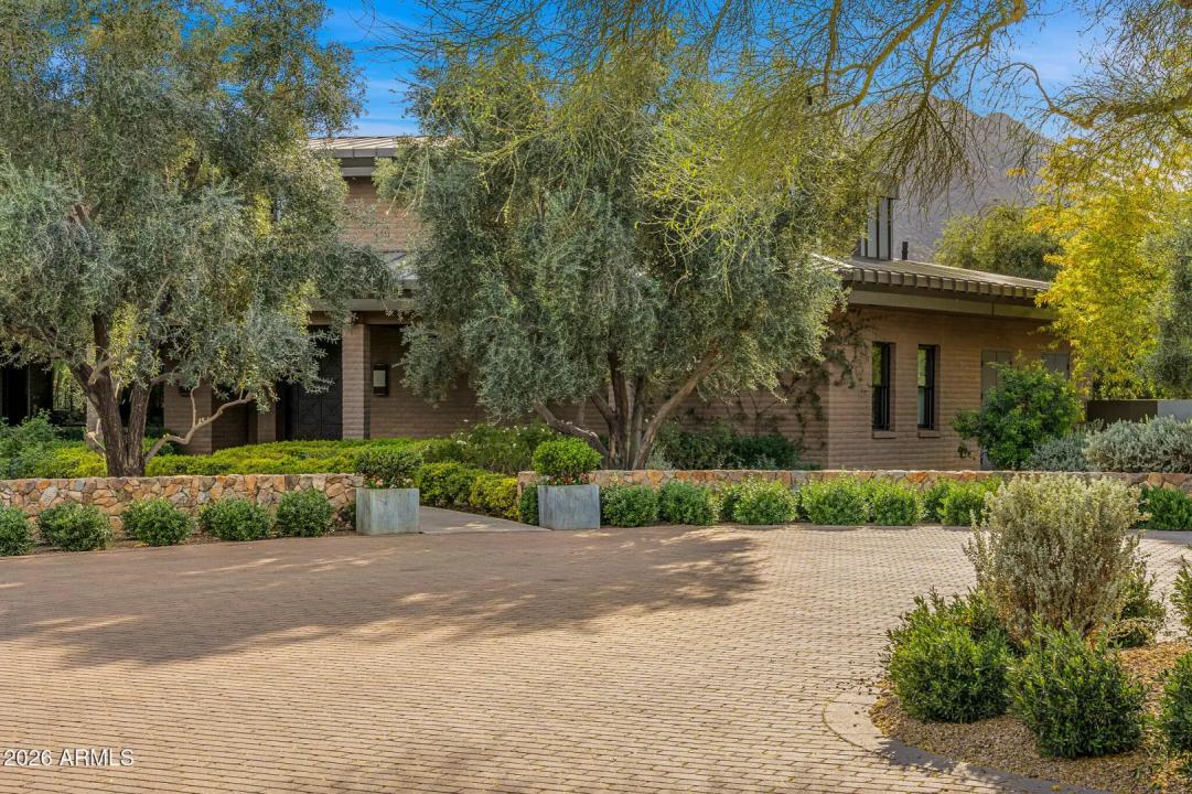 Real Estate Picture 2