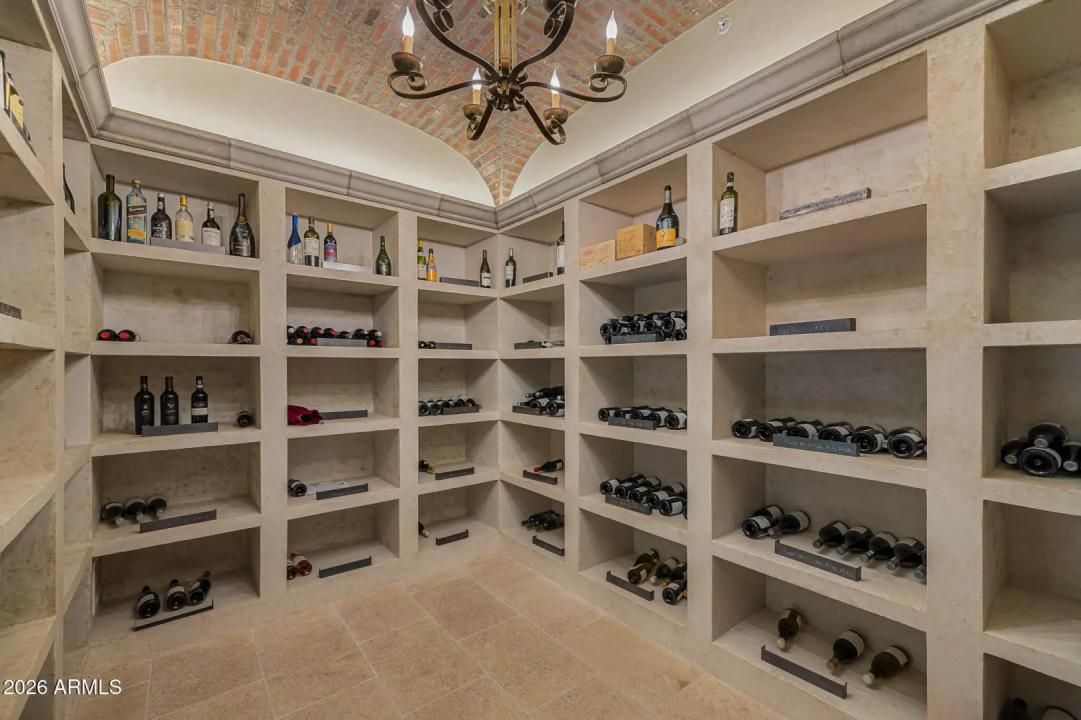 Real Estate Picture 11