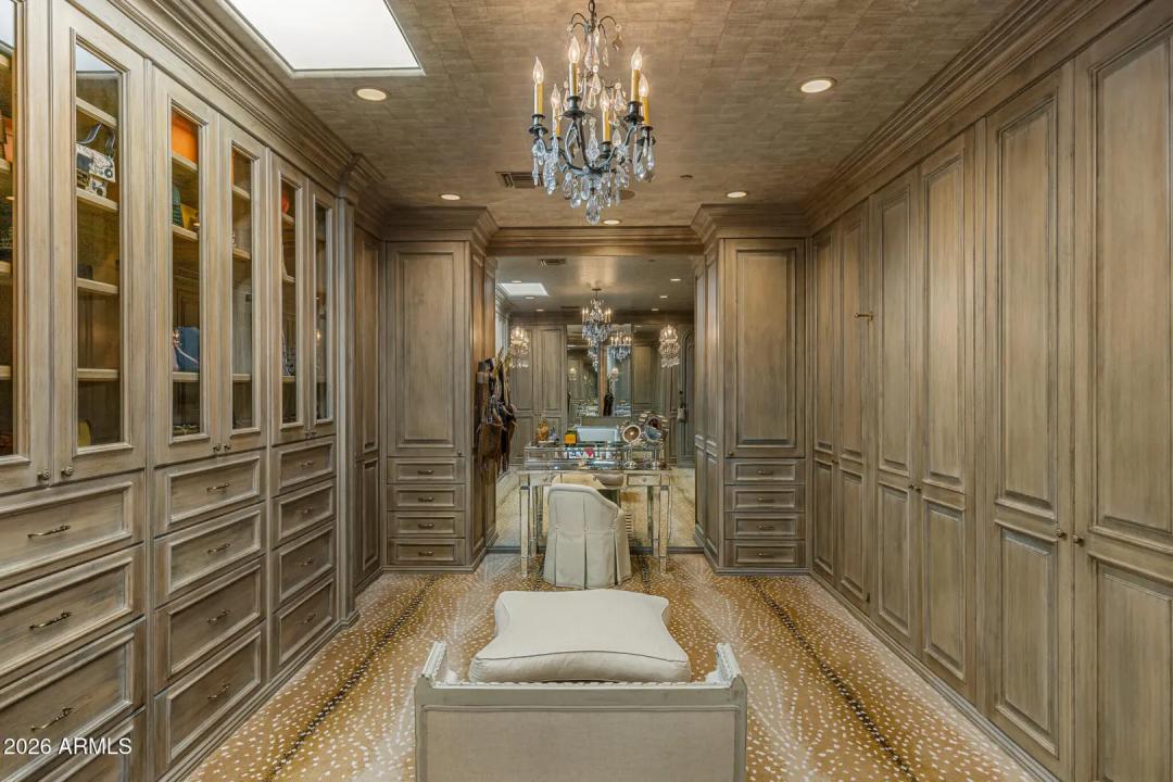 Real Estate Picture 16