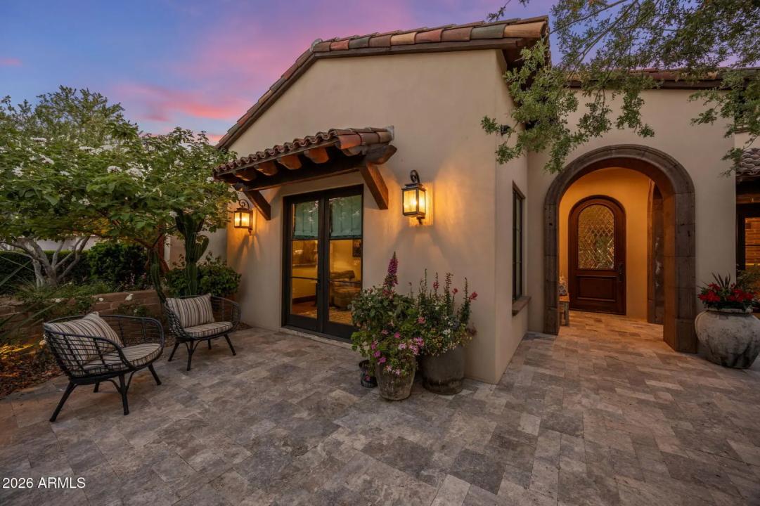 Real Estate Picture 5