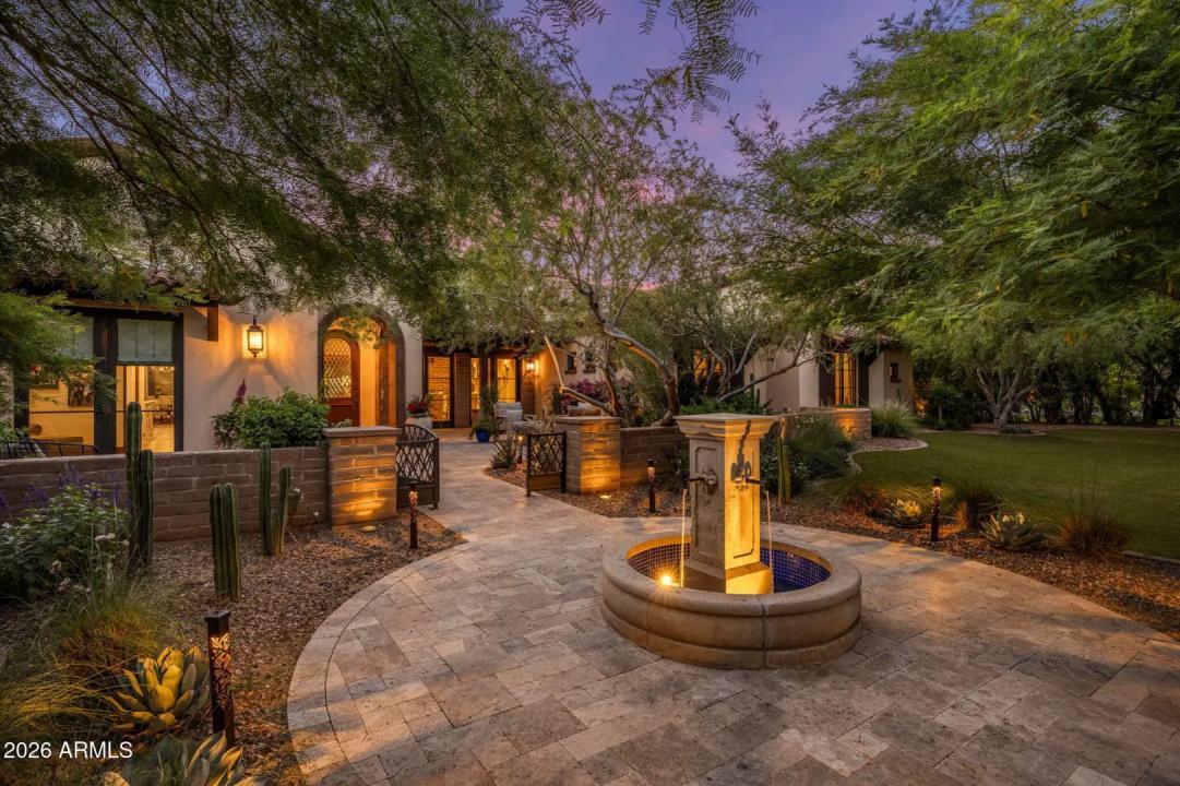 Real Estate Picture 11