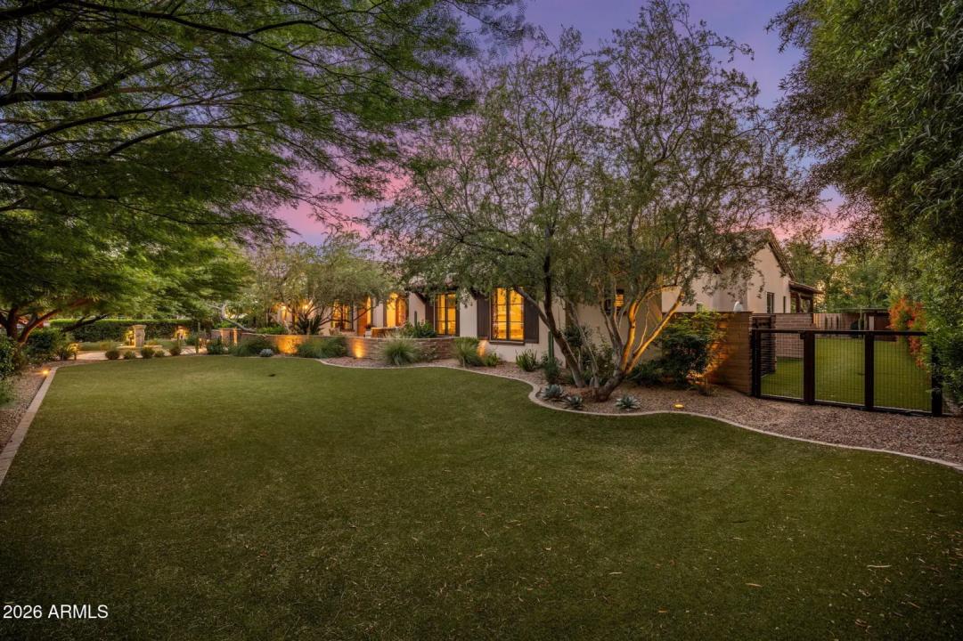 Real Estate Picture 12