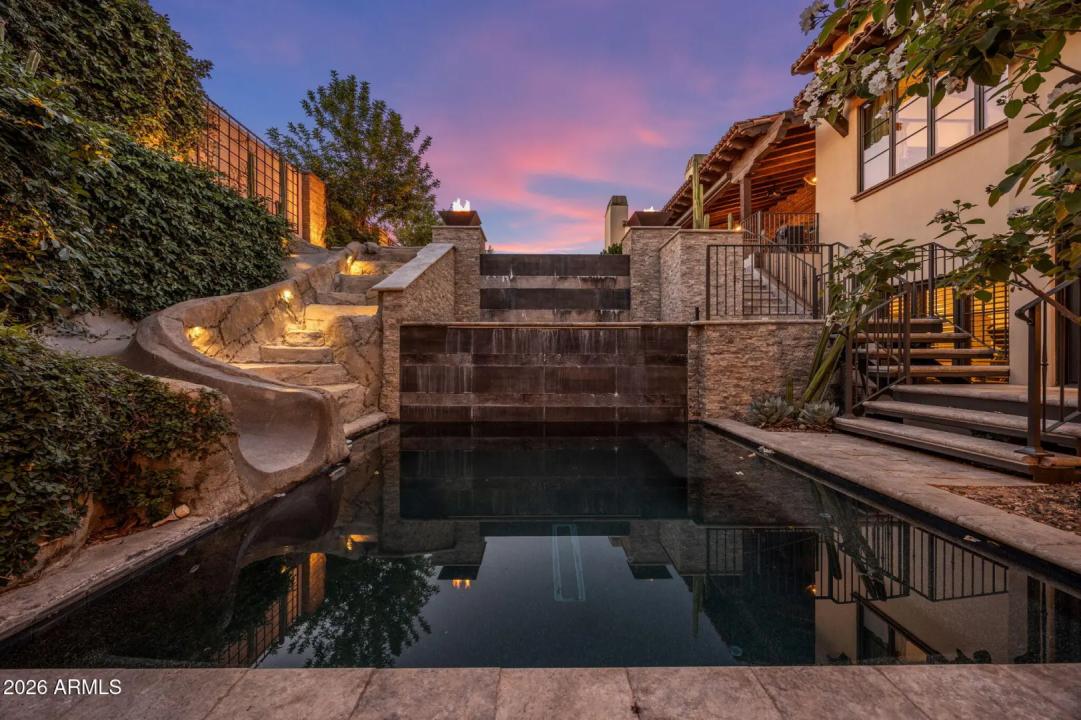 Real Estate Picture 14