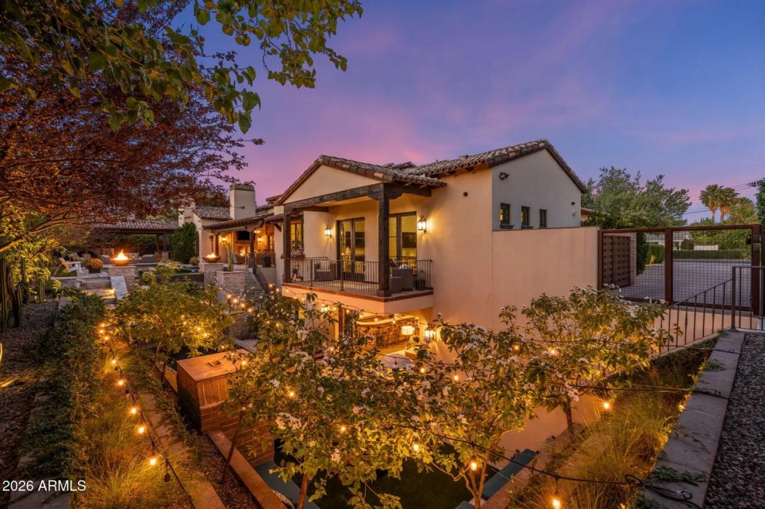 Real Estate Picture 16