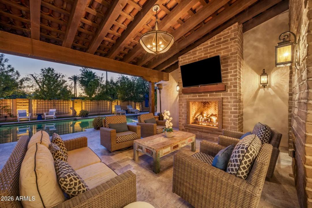 Real Estate Picture 20