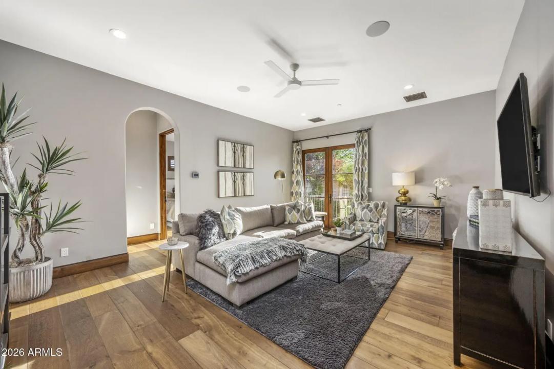 Real Estate Picture 27