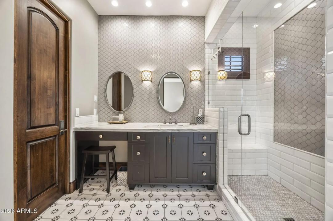 Real Estate Picture 29