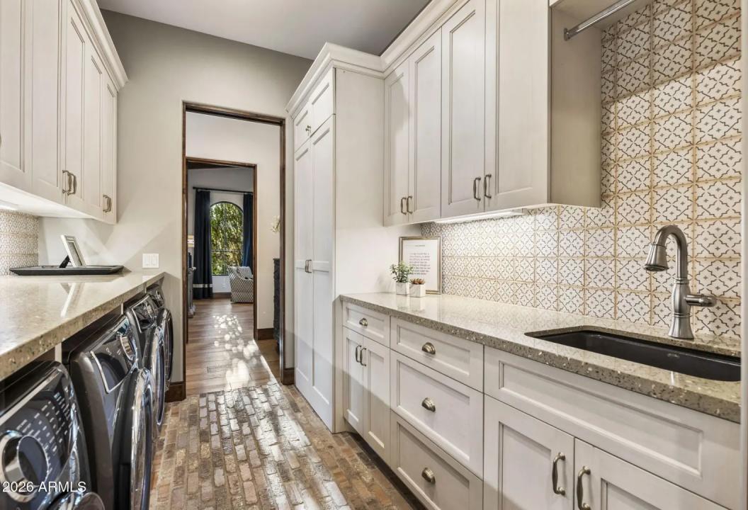 Real Estate Picture 35