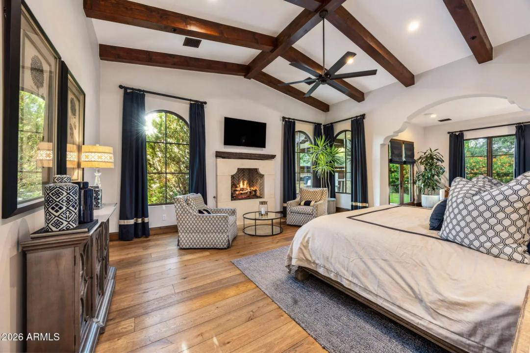 Real Estate Picture 36
