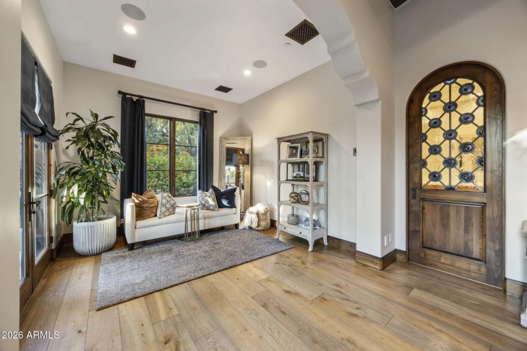 Real Estate Picture 38