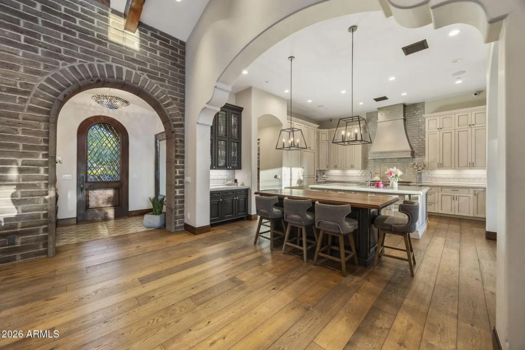 Real Estate Picture 48
