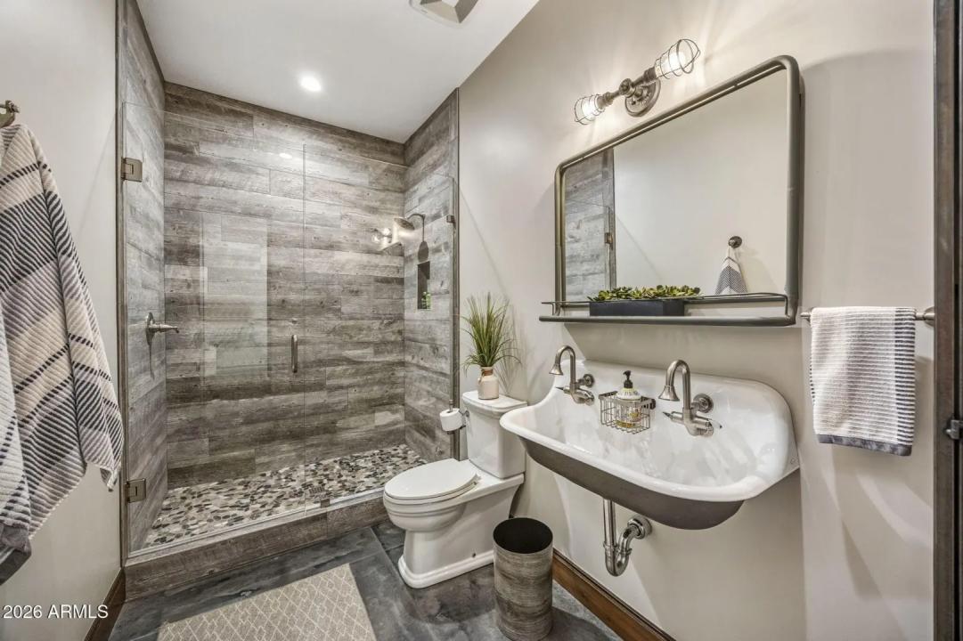 Real Estate Picture 74