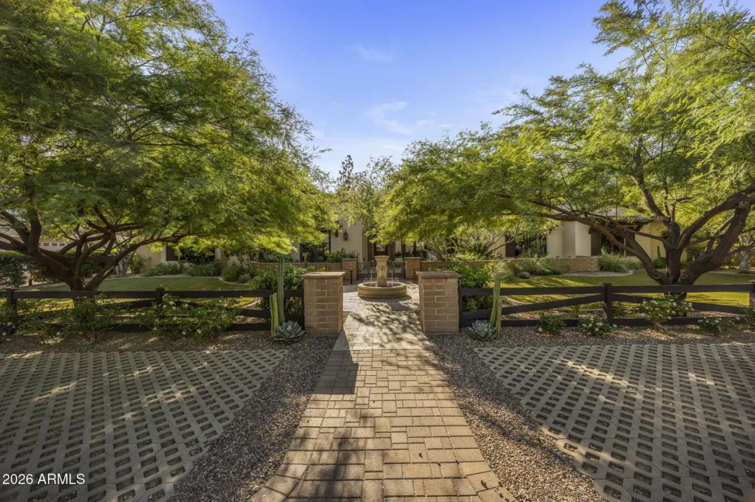Real Estate Picture 80