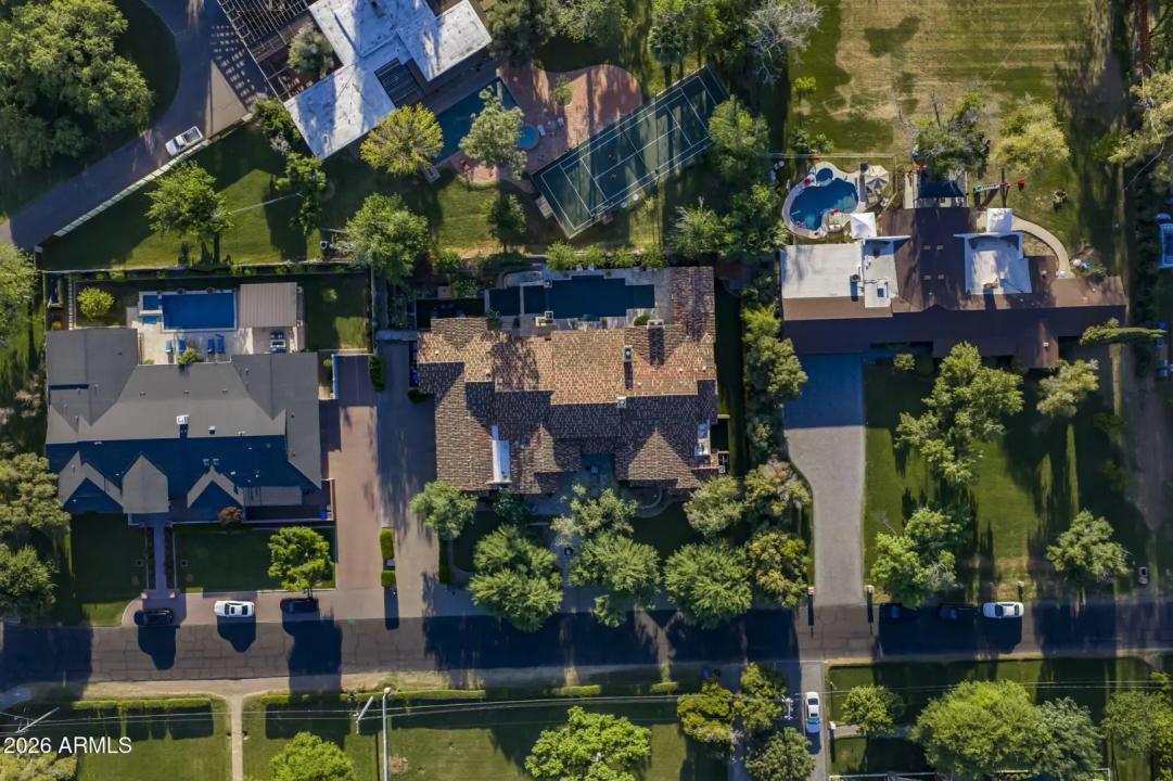 Real Estate Picture 98