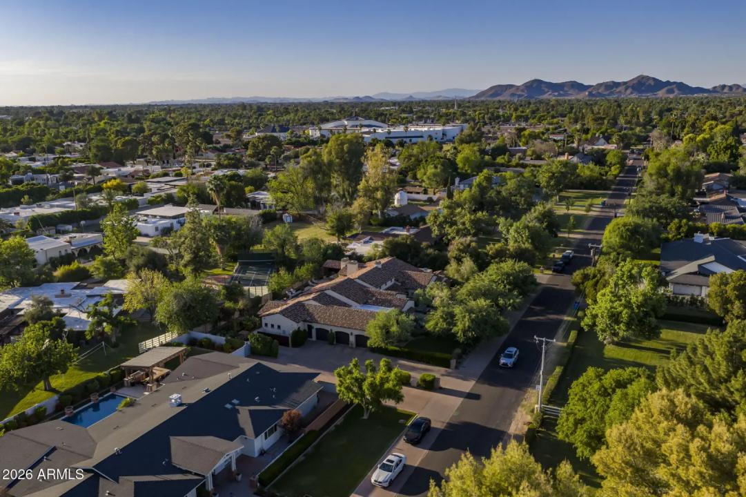 Real Estate Picture 99