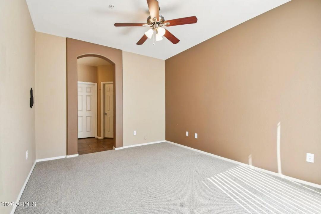 Real Estate Picture 18