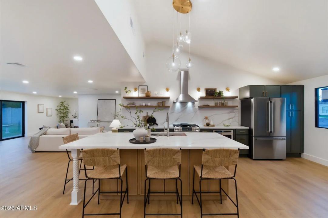 Real Estate Picture 20