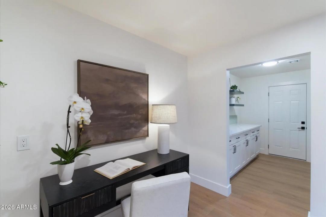 Real Estate Picture 14