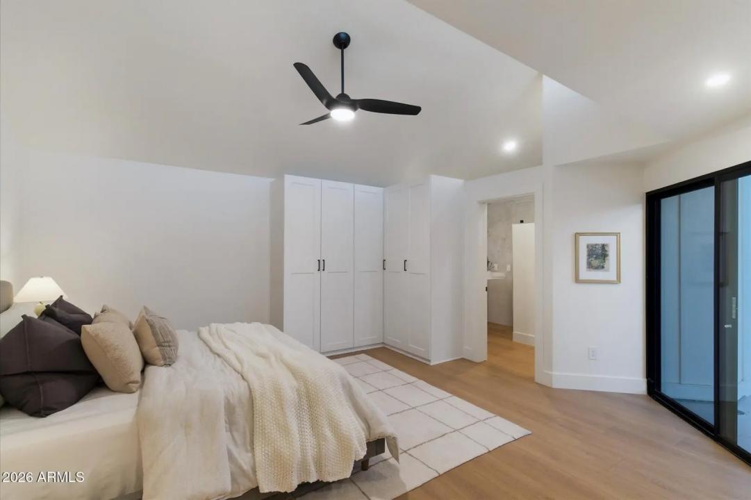 Real Estate Picture 6