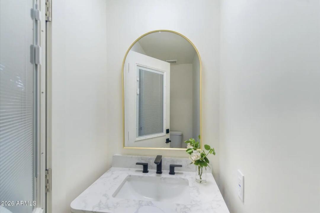 Real Estate Picture 12