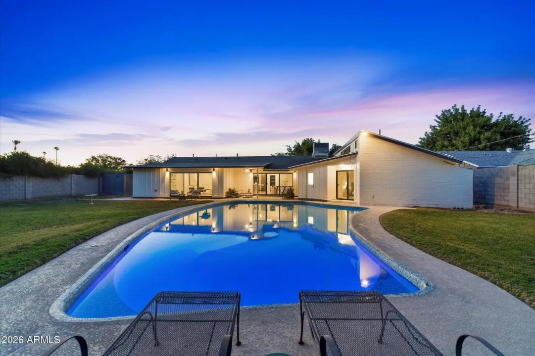 Real Estate Picture 22