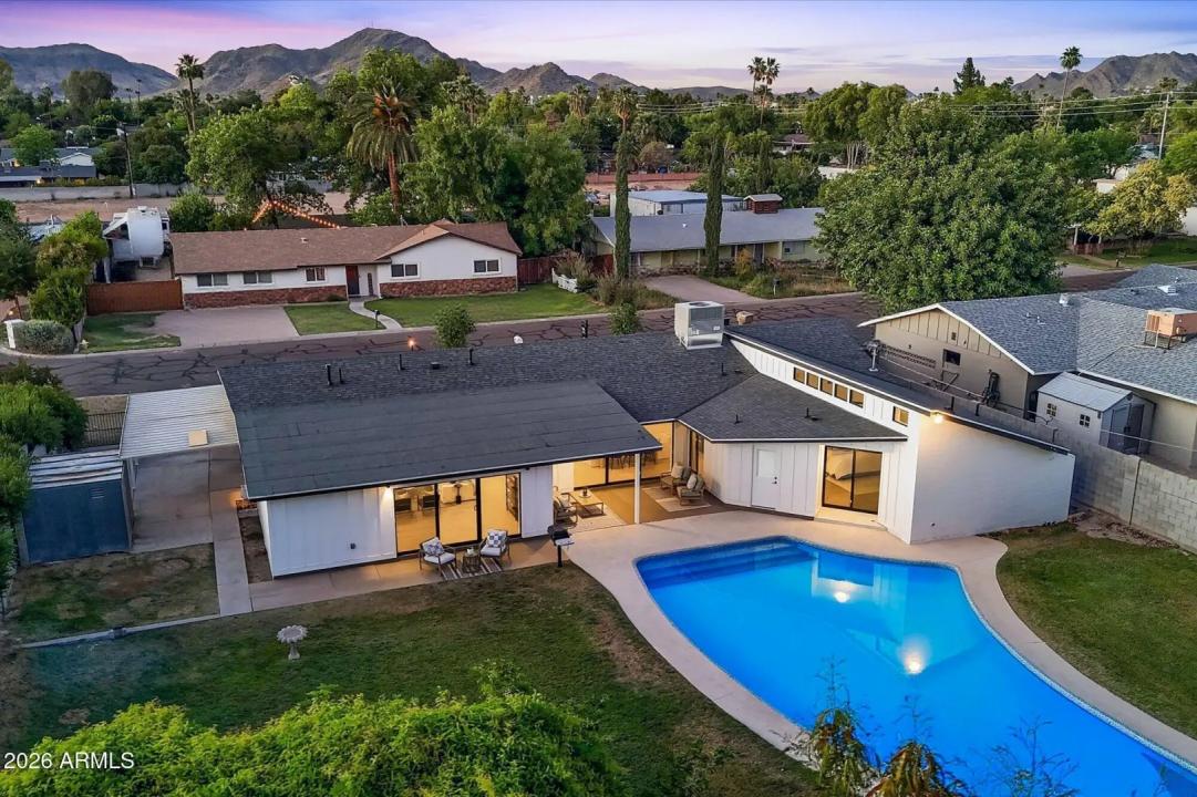 Real Estate Picture 2