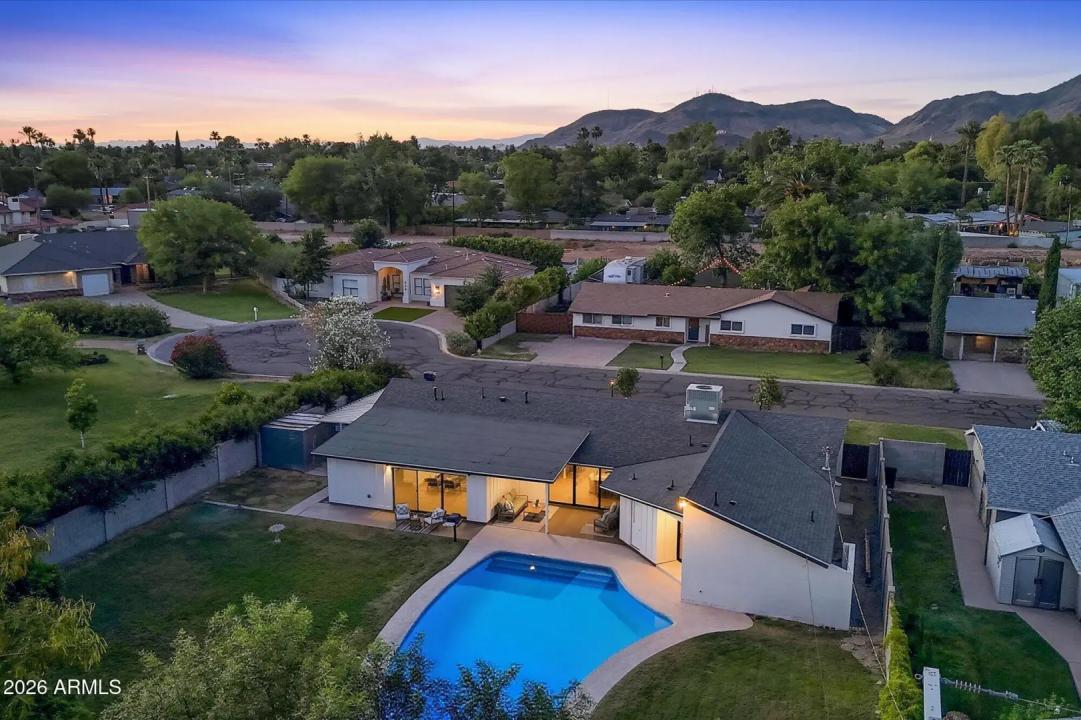 Real Estate Picture 25