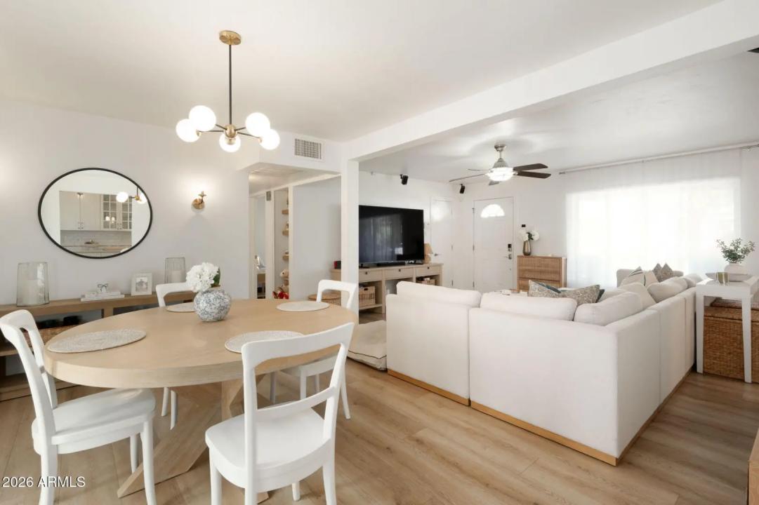 Real Estate Picture 7