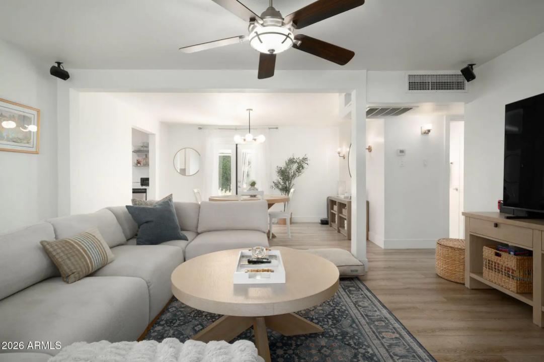 Real Estate Picture 6