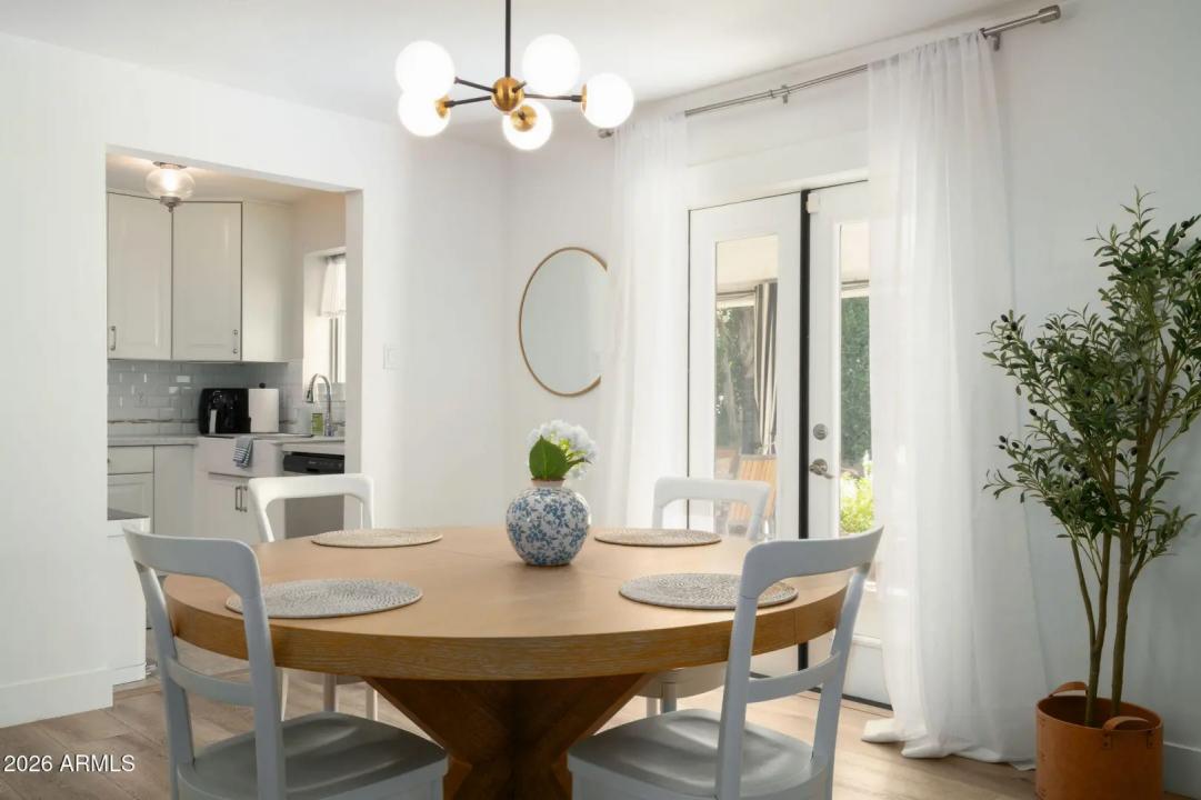 Real Estate Picture 10