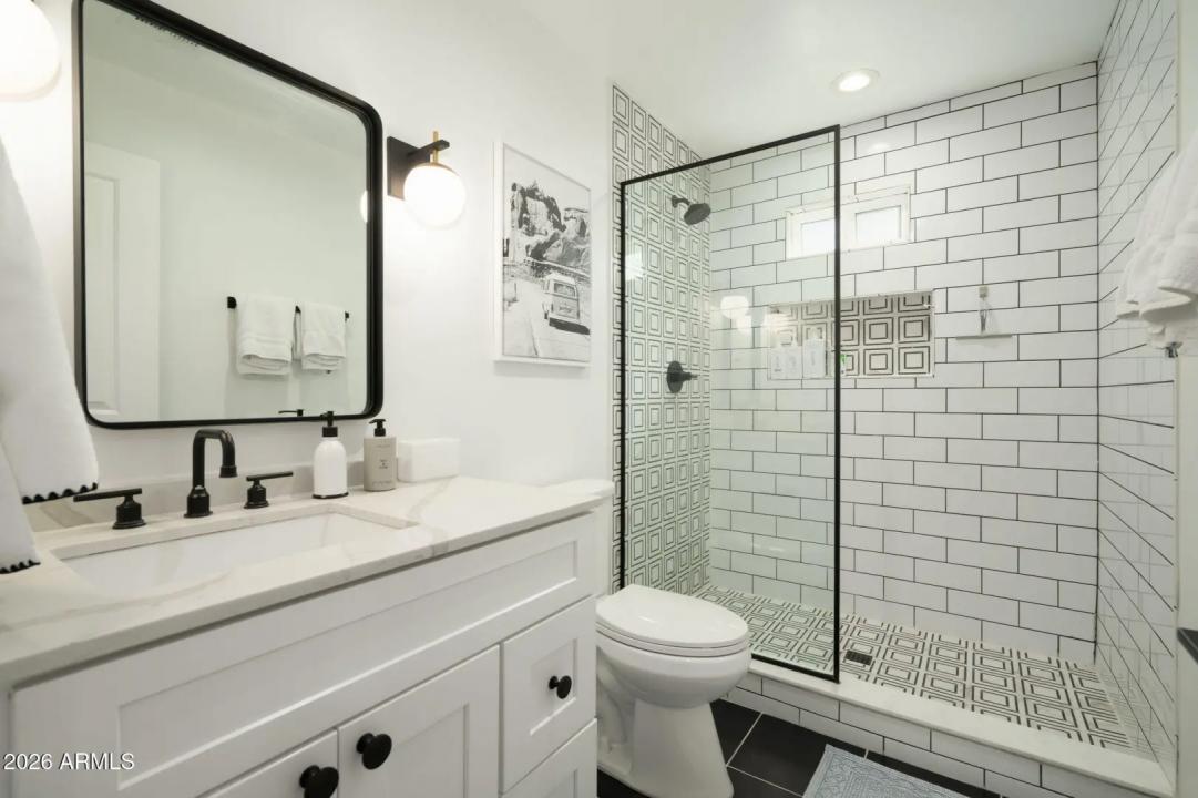 Real Estate Picture 34