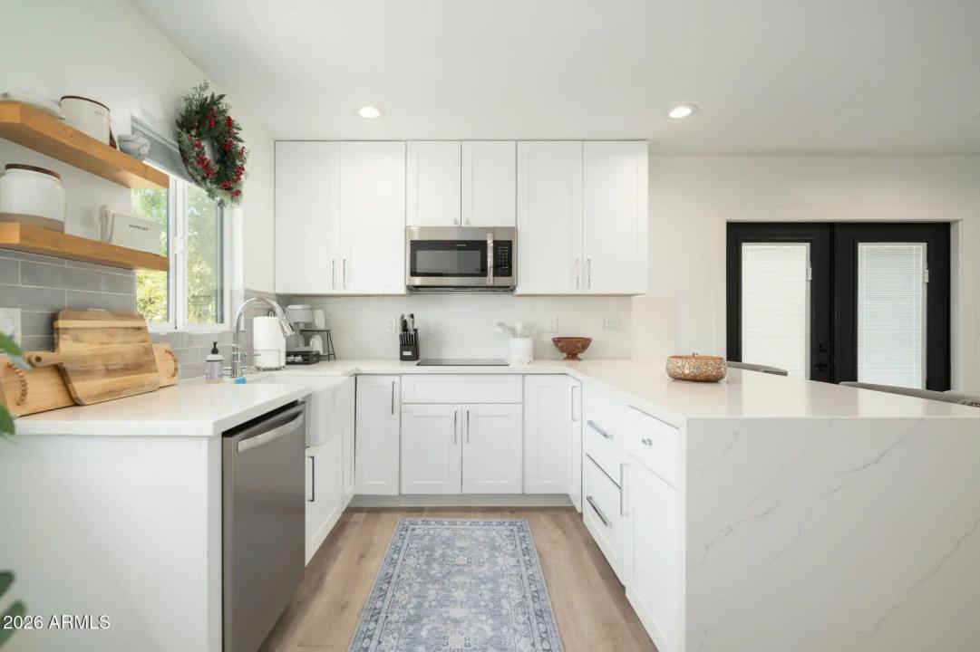 Real Estate Picture 28