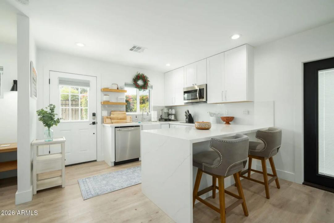 Real Estate Picture 27