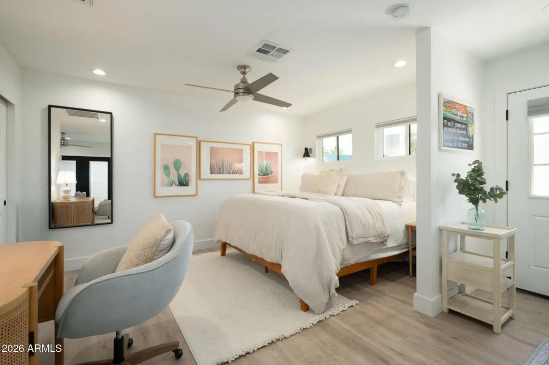 Real Estate Picture 32