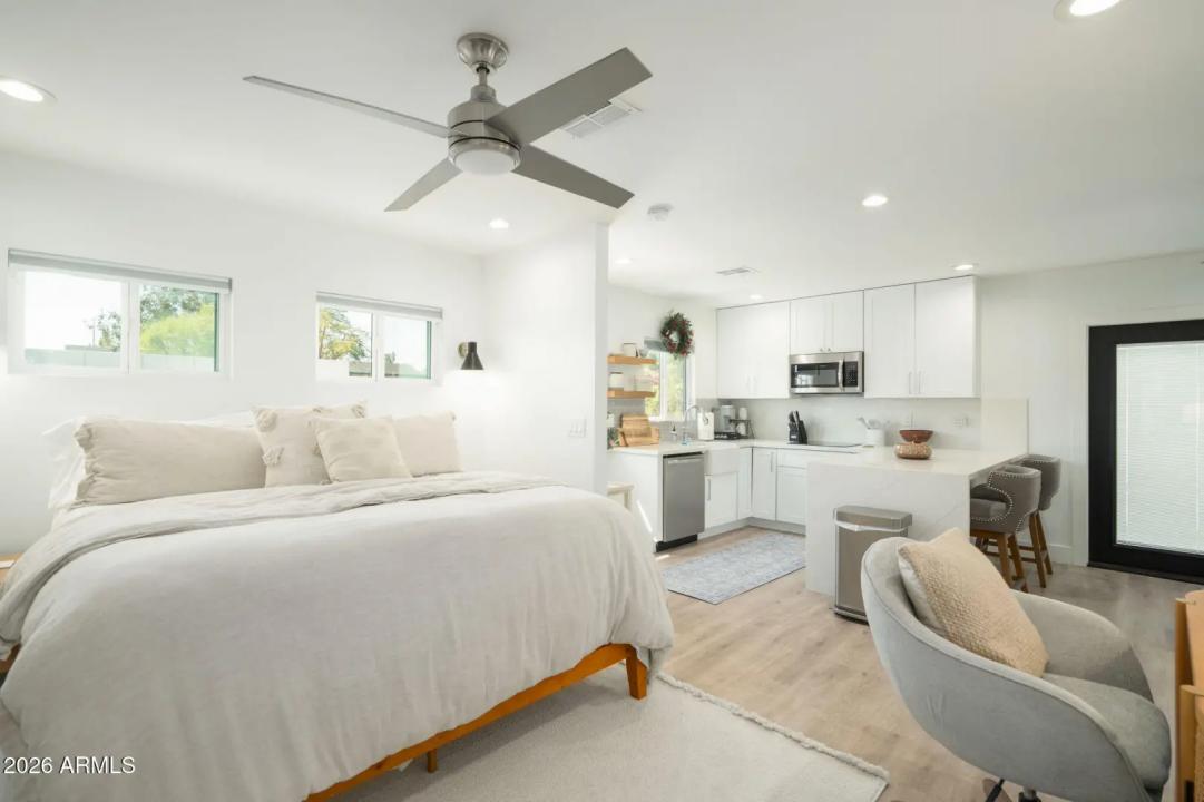 Real Estate Picture 33