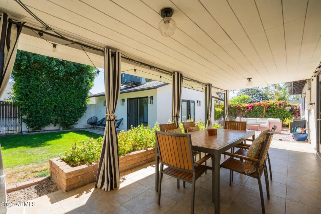 Real Estate Picture 22