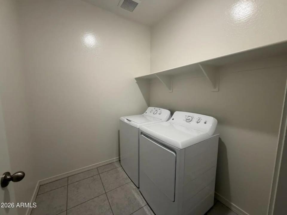Real Estate Picture 5