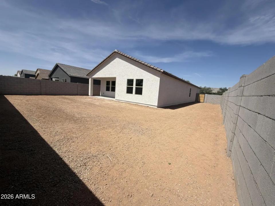 Real Estate Picture 11