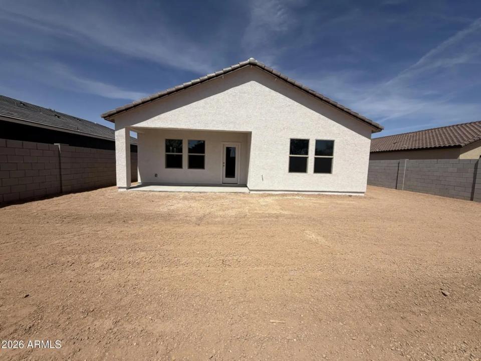 Real Estate Picture 16