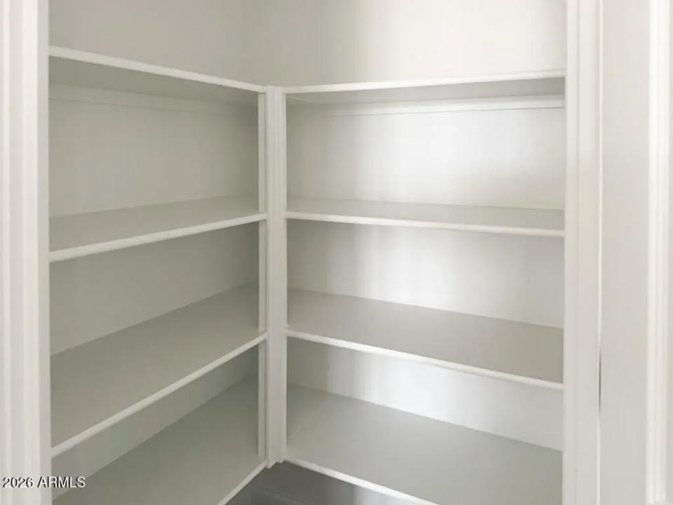 Real Estate Picture 3
