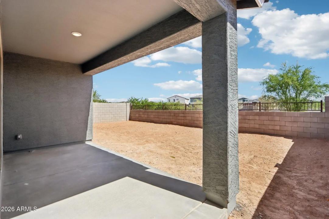 Real Estate Picture 11