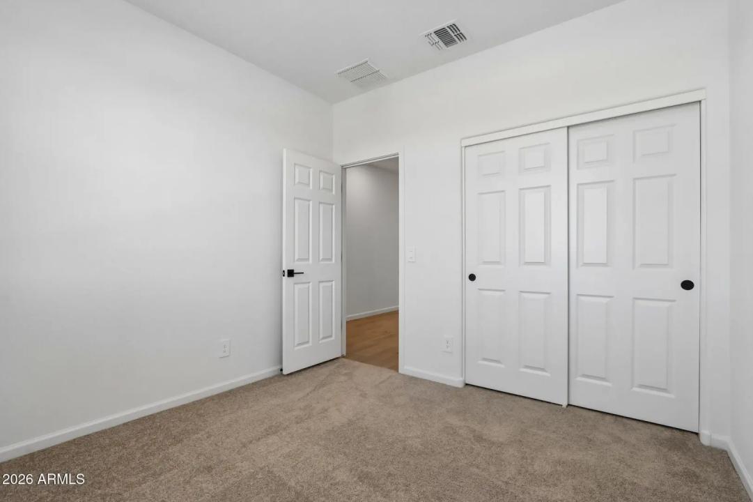 Real Estate Picture 12
