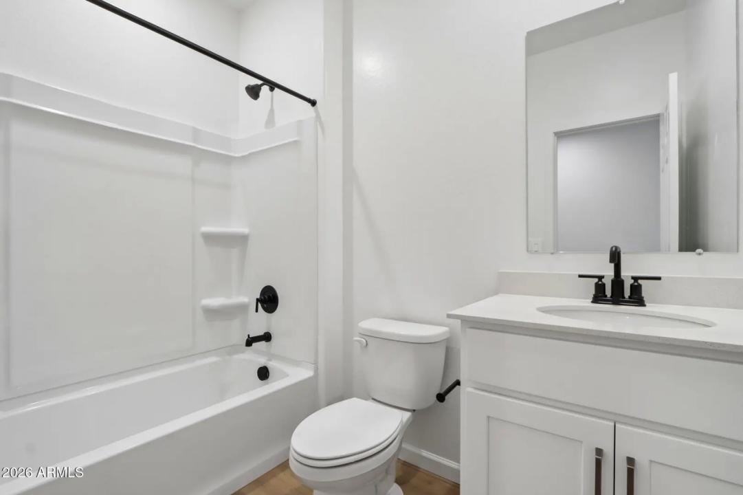 Real Estate Picture 15