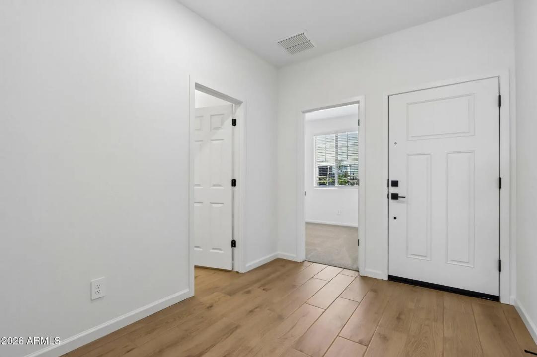 Real Estate Picture 17